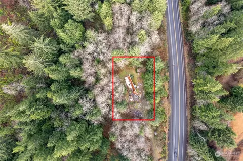 607 Ocean Beach Rd, Hoquiam, WA 98550