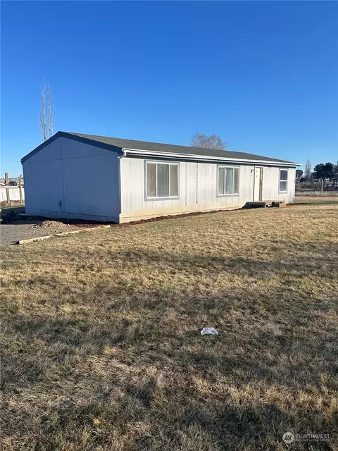 19219 NW Division Rd, Soap Lake, WA 98851