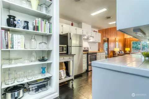 Kitchen - 207 Malcolm St, Walla Walla, WA 99362 photo 4 of 4