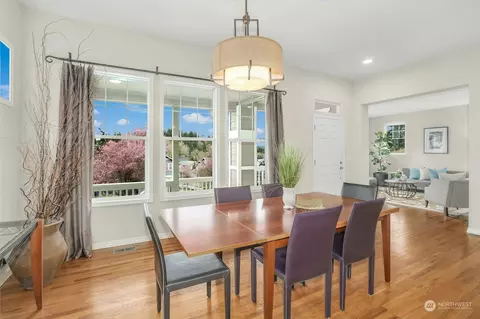 Dining - 10617 NE 173rd Pl, Bothell, WA 98011 photo 2 of 3