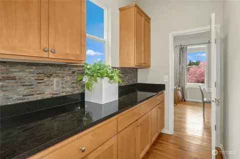 Kitchen - 10617 NE 173rd Pl, Bothell, WA 98011 photo 1 of 5