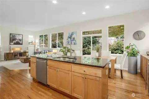 Kitchen - 10617 NE 173rd Pl, Bothell, WA 98011 photo 2 of 5