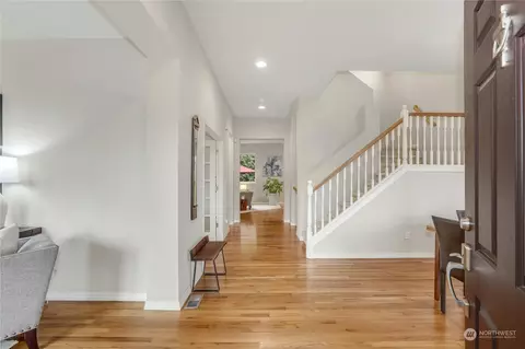 Entry Way - 10617 NE 173rd Pl, Bothell, WA 98011 photo 1 of 2