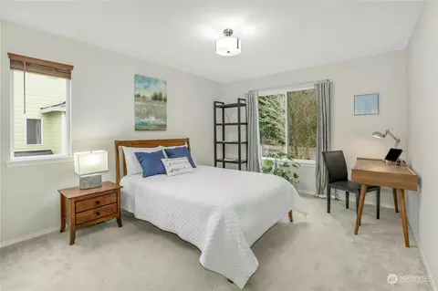 Bedroom - 10617 NE 173rd Pl, Bothell, WA 98011 photo 3 of 5