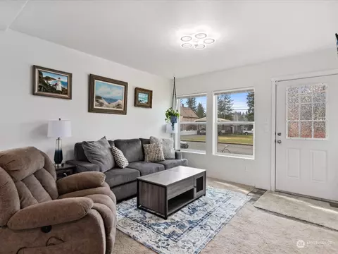600 B 3rd St, Sultan, WA 98294 photo 2