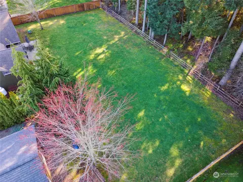 Exterior - 8943 Fox Ridge Ln SE, Olympia, WA 98513 photo 4 of 6