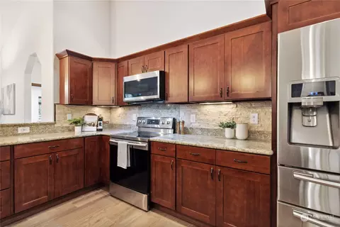 Kitchen - 8943 Fox Ridge Ln SE, Olympia, WA 98513 photo 6 of 7