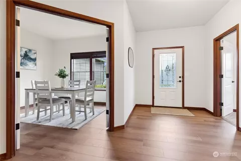 Dining - 8943 Fox Ridge Ln SE, Olympia, WA 98513 photo 1 of 8