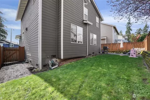 Exterior - 107 202nd St SE, Bothell, WA 98012 photo 6 of 8