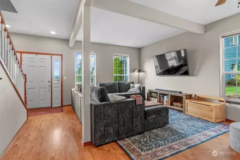 Entry Way - 145 Ruby Pl, Kelso, WA 98626 photo 1 of 5