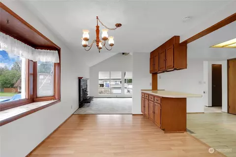 Dining - 13205 60th Dr SE, Everett, WA 98208 photo 1 of 1