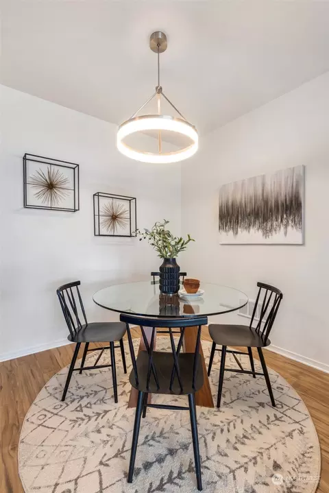 Dining - 14915 38th Dr SE #E3009, Bothell, WA 98012 photo 2 of 2