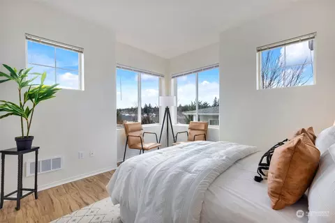 Bedroom - 14915 38th Dr SE #E3009, Bothell, WA 98012 photo 1 of 5
