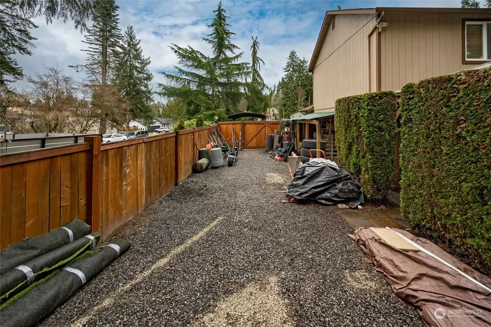 Exterior - 4724 132nd Pl SE, Mill Creek, WA 98012 photo 13 of 14