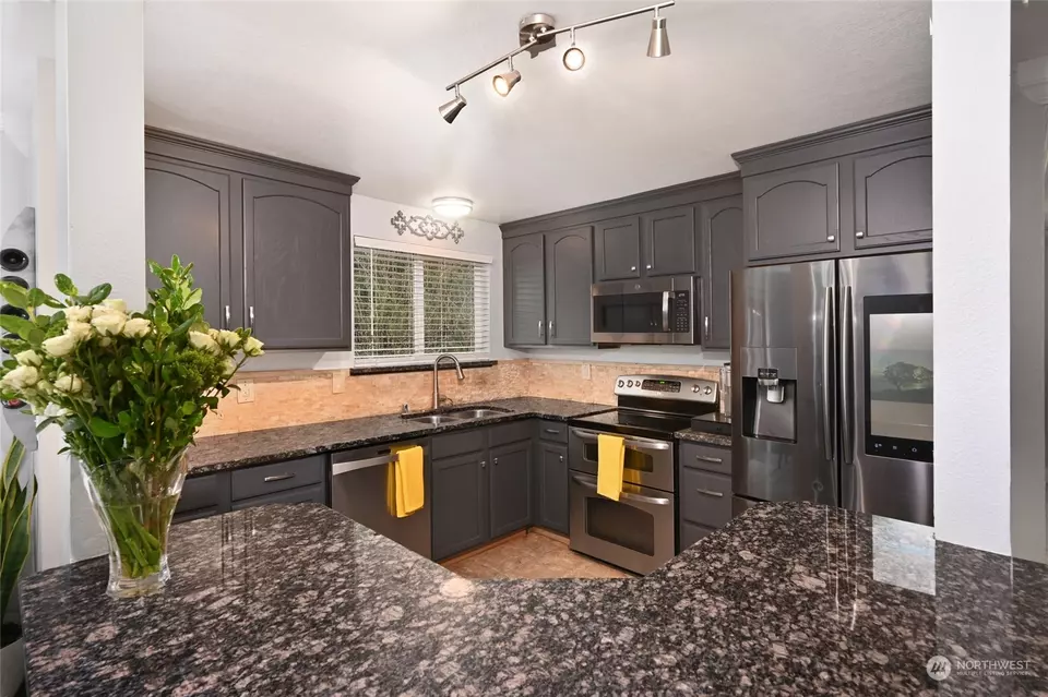 Kitchen - 4724 132nd Pl SE, Mill Creek, WA 98012 photo 1 of 4