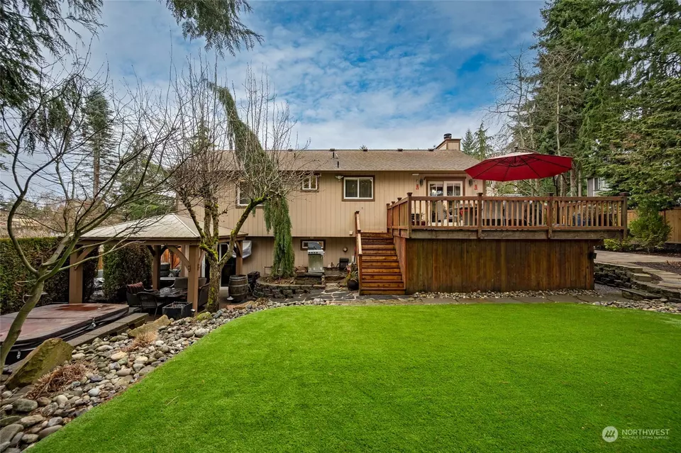 Exterior - 4724 132nd Pl SE, Mill Creek, WA 98012 photo 6 of 14