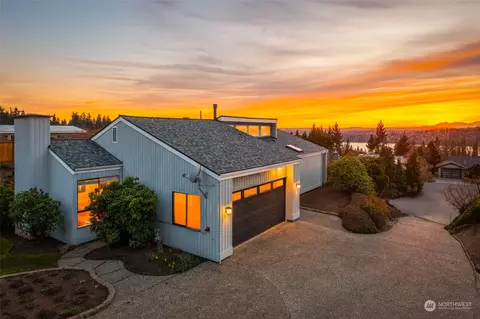 6530 82nd Ave SE, Mercer Island, WA 98040