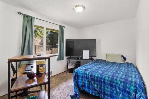 Bedroom - 407 189th Street Ct E, Spanaway, WA 98387 photo 2 of 4