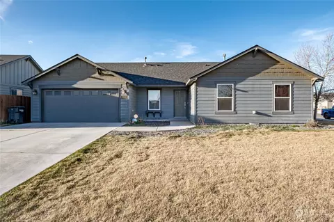 6809 Boulder Dr, Pasco, WA 99301