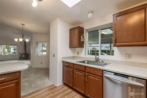 919 243rd St SW, Bothell, WA 98021 photo 7