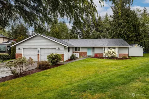 124 Cedarwood Pl, Mount Vernon, WA 98273