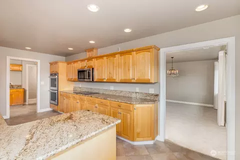 Kitchen - 1318 50th St SE, Everett, WA 98203 photo 2 of 3