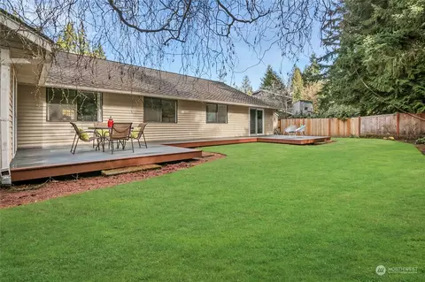 Exterior - 1828 142nd St SE, Mill Creek, WA 98012 photo 6 of 9