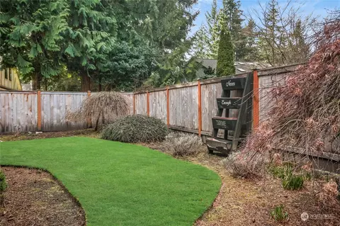 Exterior - 1828 142nd St SE, Mill Creek, WA 98012 photo 7 of 9