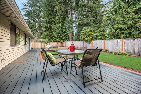 Exterior - 1828 142nd St SE, Mill Creek, WA 98012 photo 4 of 9
