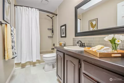 Bath - 1828 142nd St SE, Mill Creek, WA 98012 photo 1 of 5