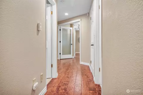 Entry Way - 1828 142nd St SE, Mill Creek, WA 98012 photo 2 of 3