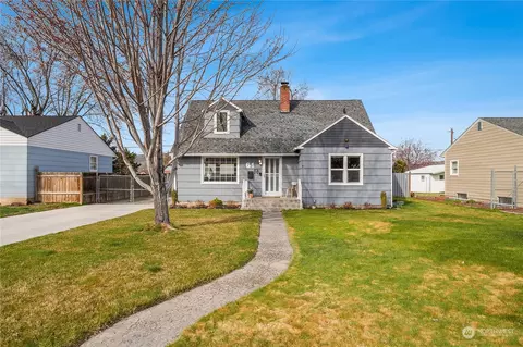 61 D St SE, Ephrata, WA 98823