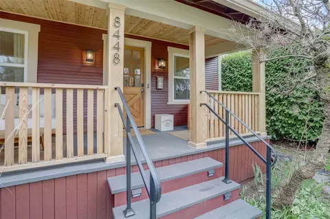 8448 17th Ave SW, Seattle, WA 98106