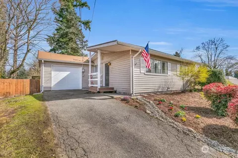 636 Ferndale Ave NE, Renton, WA 98056