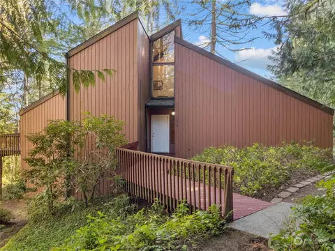 7039 Foothill Loop SW, Olympia, WA 98512