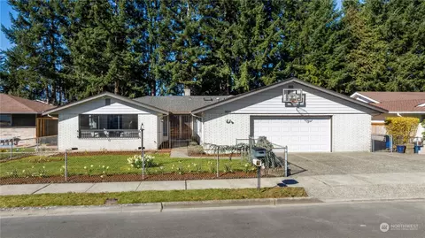 1625 Kennewick Ave NE, Renton, WA 98056