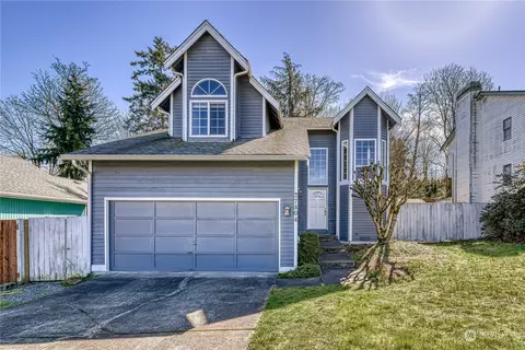 27804 25th Dr S, Federal Way, WA 98003