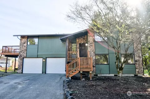 700 Sandra Lee St SE, Olympia, WA 98513