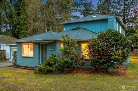 11739 Meridian Ave N, Seattle, WA 98133