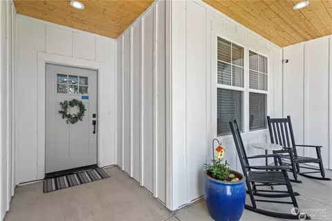 Exterior - 551 Second St, Sumas, WA 98295 photo 2 of 6