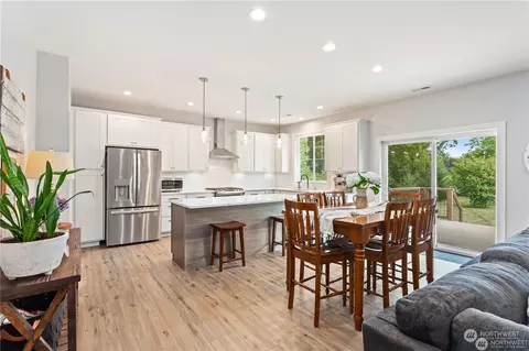Kitchen - 551 Second St, Sumas, WA 98295 photo 1 of 5