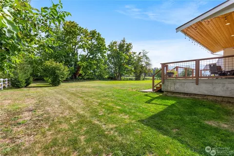 Exterior - 551 Second St, Sumas, WA 98295 photo 6 of 6