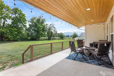 Exterior - 551 Second St, Sumas, WA 98295 photo 3 of 6