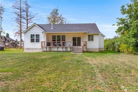 Exterior - 551 Second St, Sumas, WA 98295 photo 4 of 6