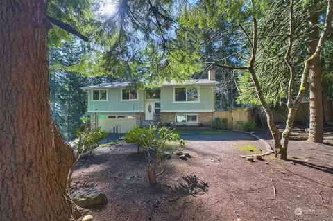 8185 NE View Ridge Ln, Poulsbo, WA 98370