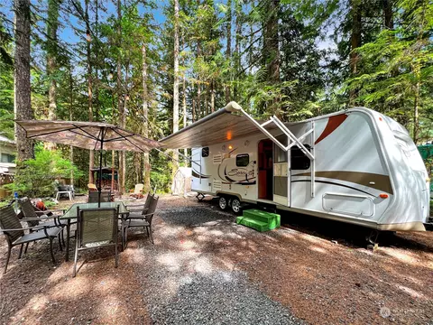 256 6 Schinn Canyon Ct, Deming, WA 98244