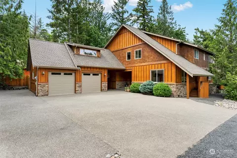 80 E Sunset View Ln, Belfair, WA 98528