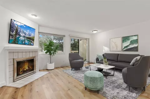 1019 156th Ave NE #B11, Bellevue, WA 98007