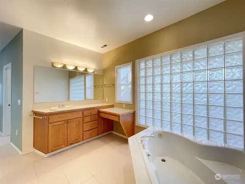 Bath - 30 Barberry Ln, Sequim, WA 98382 photo 5 of 5