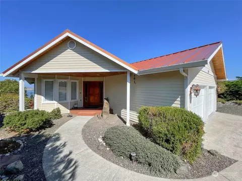 Exterior - 30 Barberry Ln, Sequim, WA 98382 photo 1 of 5